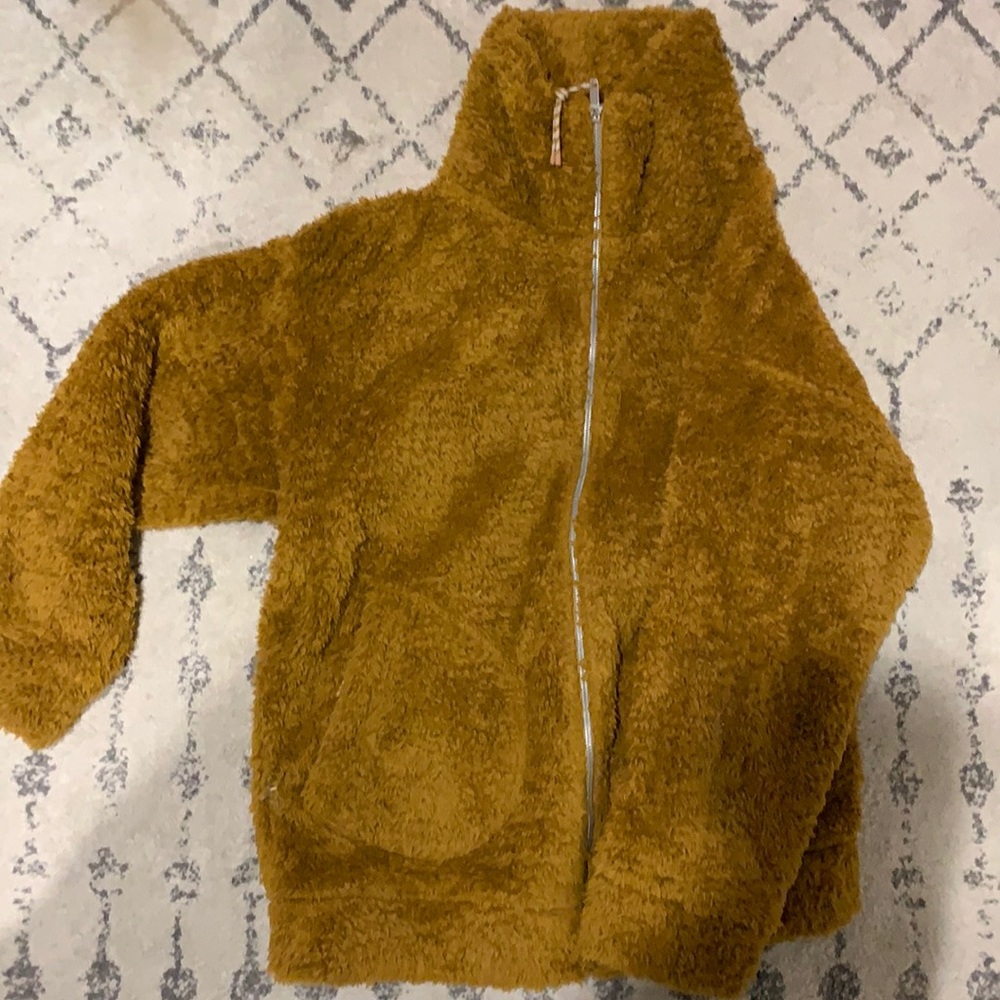 Lulu Lemon brown Sherpa jacket. Size 4